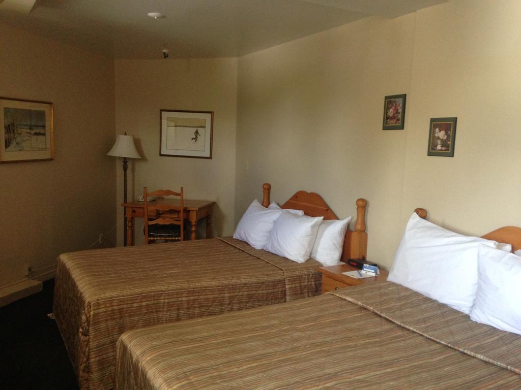 Hotel Le Chantecler Sainte-Adèle Eksteriør billede