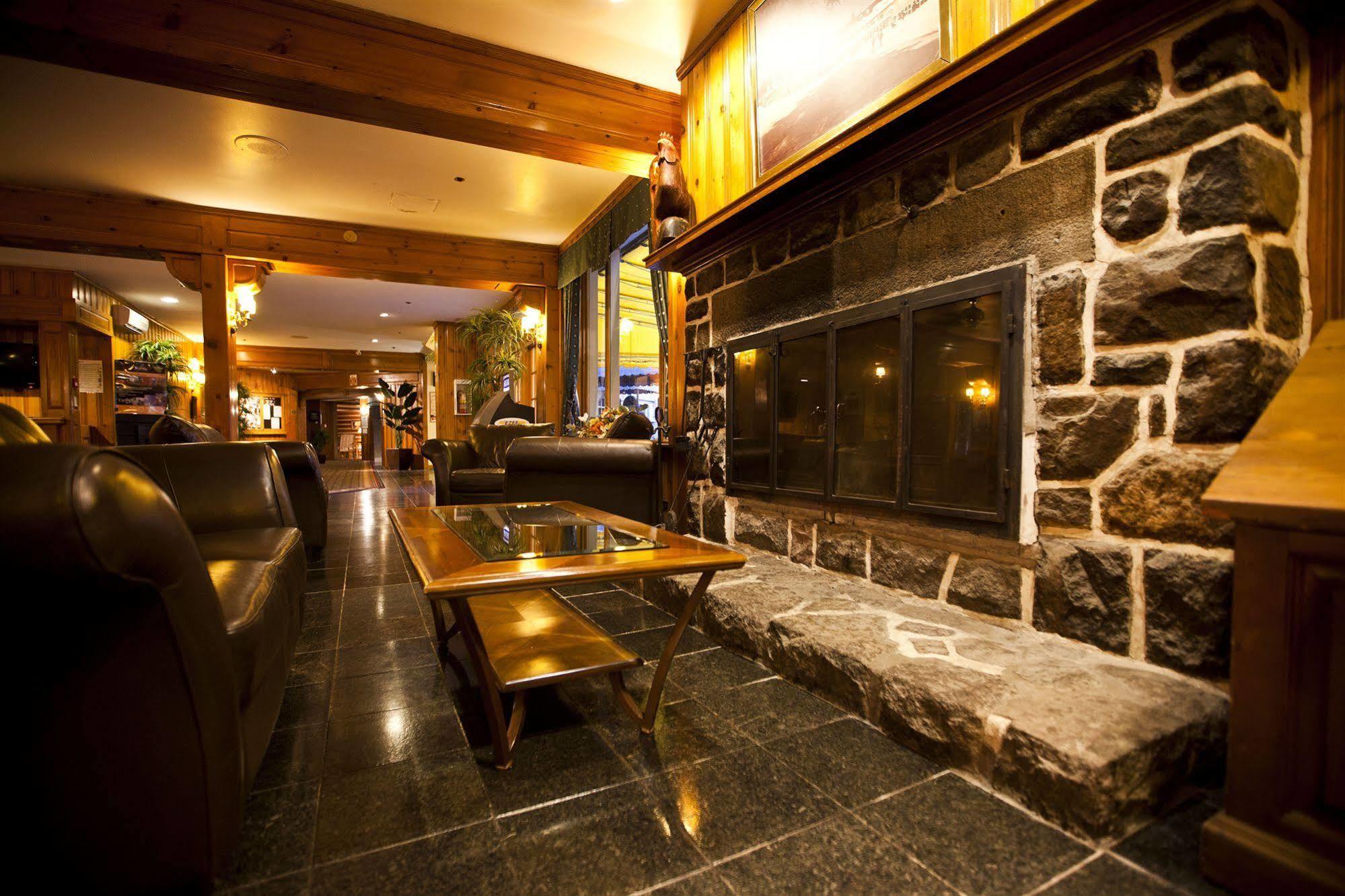 Hotel Le Chantecler Sainte-Adèle Eksteriør billede