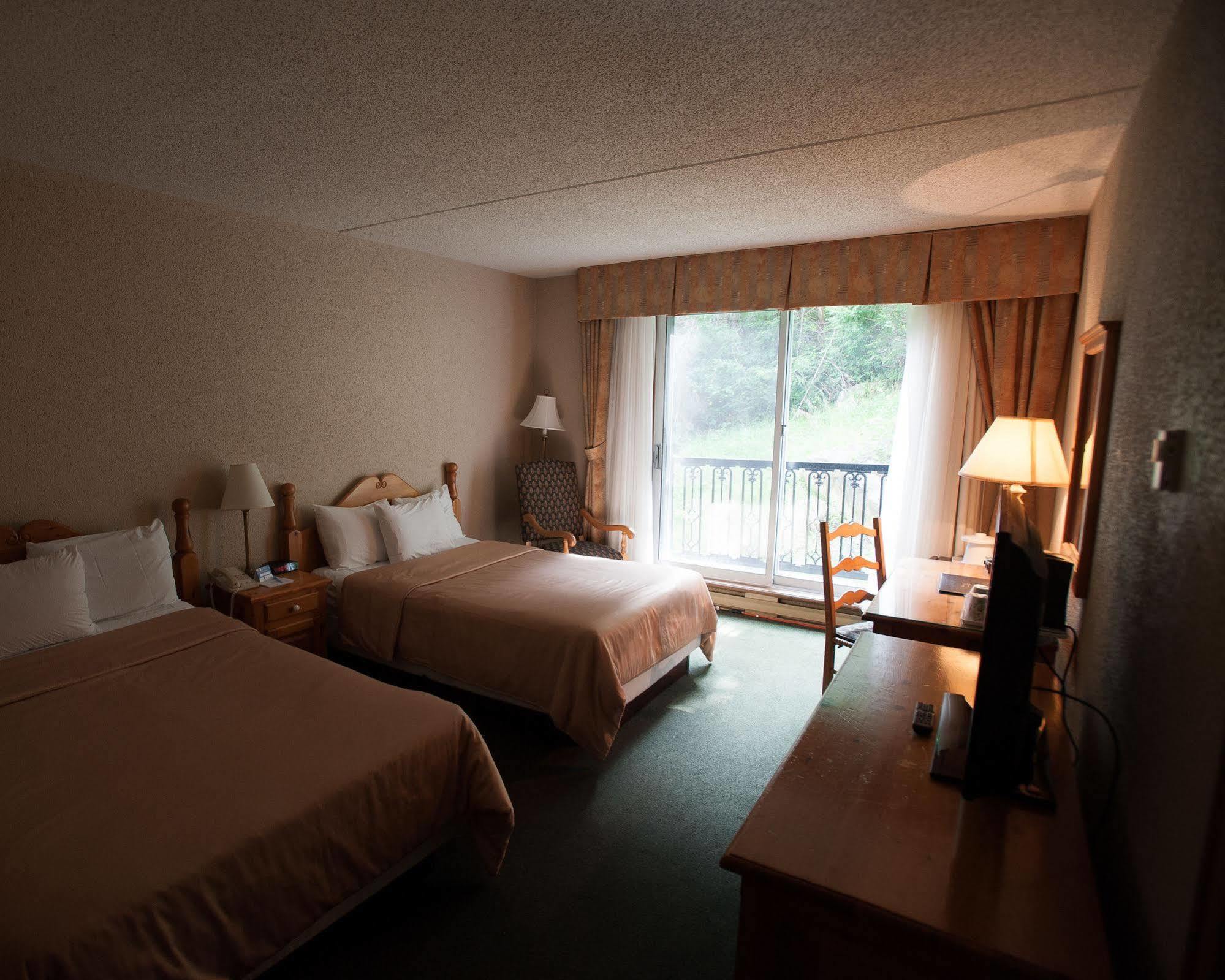 Hotel Le Chantecler Sainte-Adèle Eksteriør billede